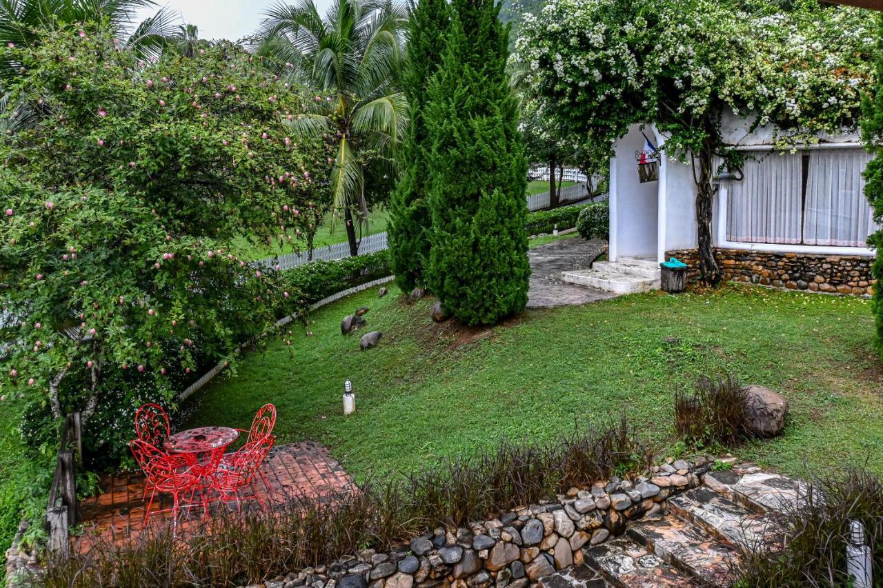 Swiss Valley Hip Resort Suan Phueng Exterior foto