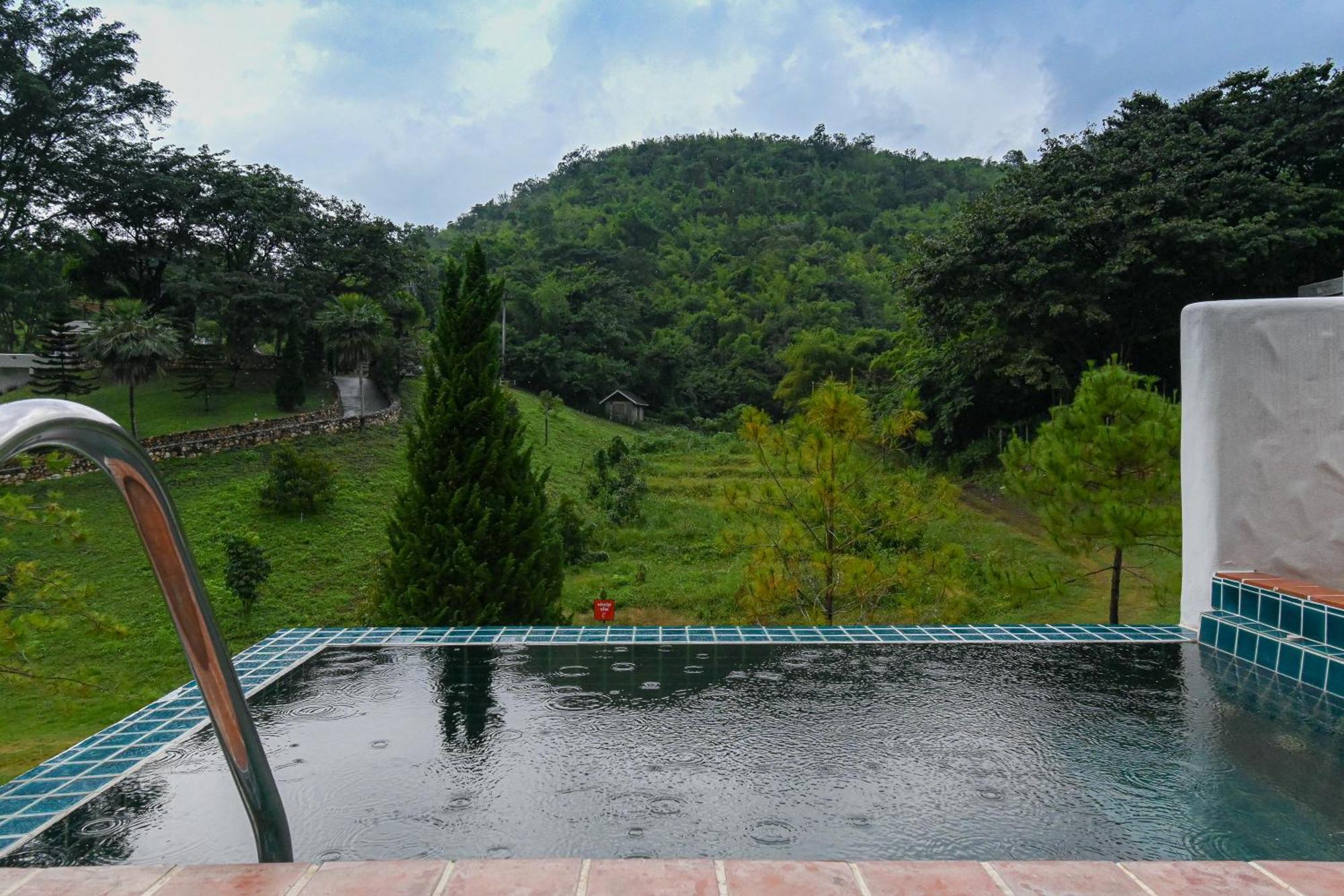 Swiss Valley Hip Resort Suan Phueng Zimmer foto